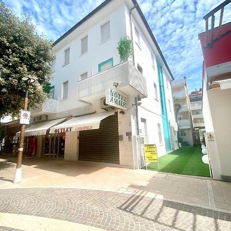 Hotel Amalfi & Dependance Lignano Sabbiadoro Eksteriør bilde