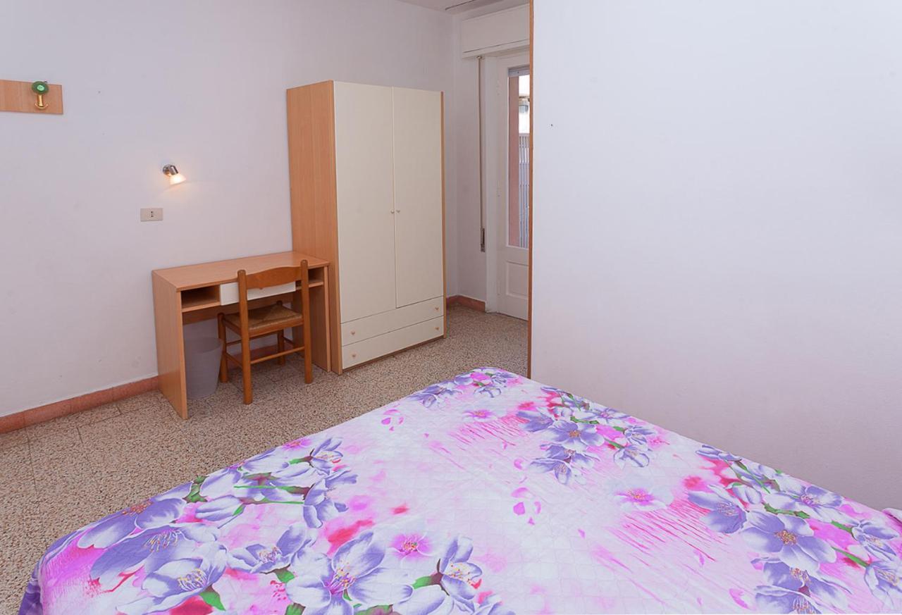 Hotel Amalfi & Dependance Lignano Sabbiadoro Eksteriør bilde
