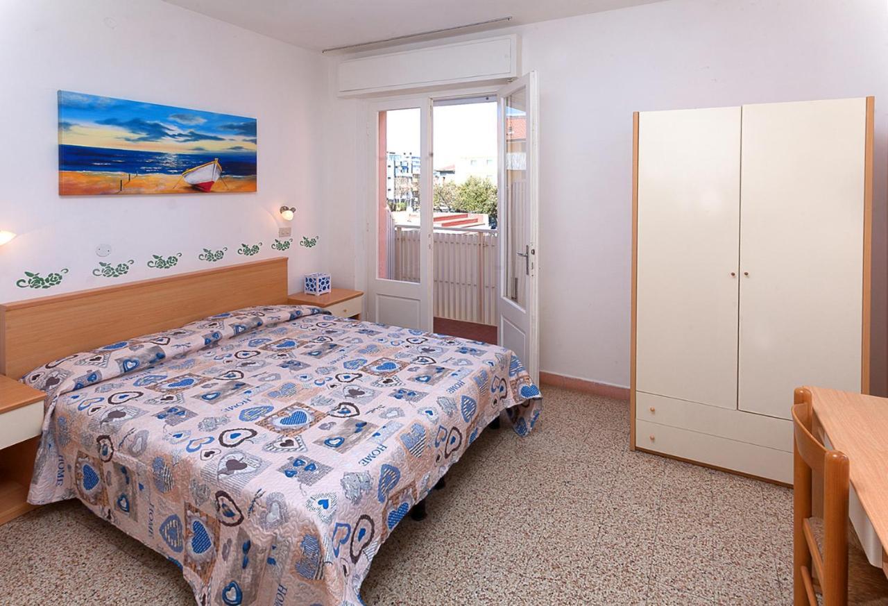Hotel Amalfi & Dependance Lignano Sabbiadoro Eksteriør bilde